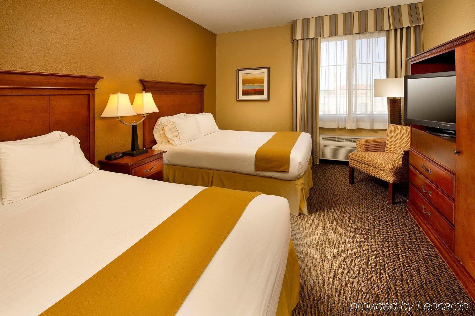 Holiday Inn Express & Suites San Antonio - Downtown Market Area By Ihg Bagian luar foto